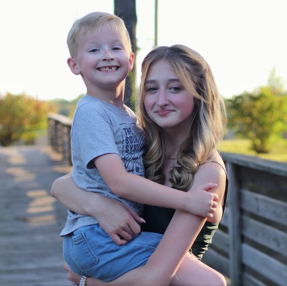 Meet your Posher, Amity - Picture 2 of 4